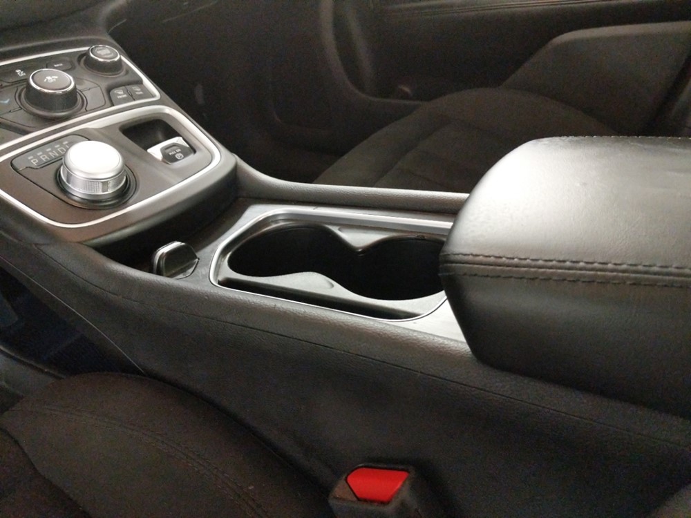 2017 Chrysler 200 - Center Console/Cup Holders