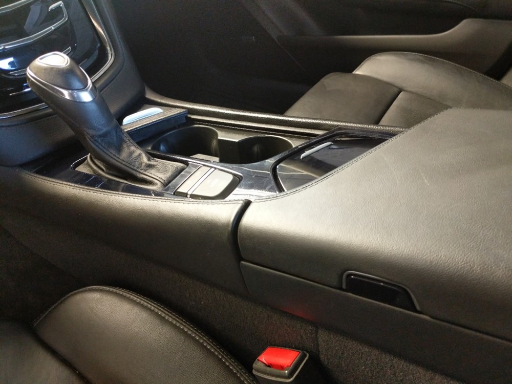 2016 Cadillac CTS - Center Console/Cup Holders