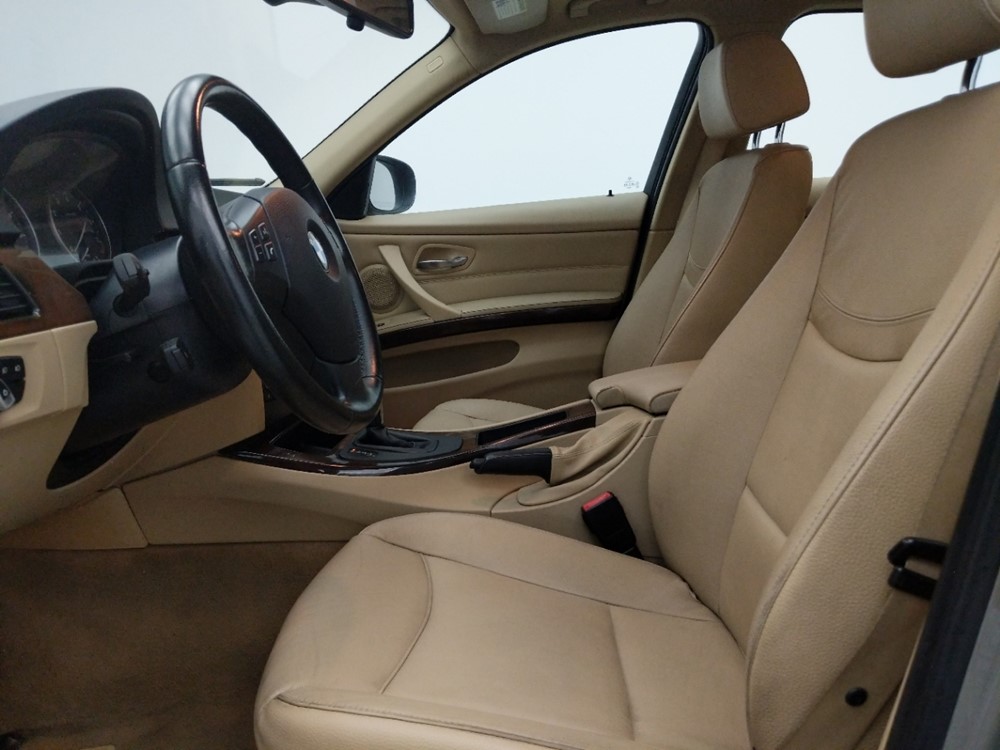 2011 BMW 328i - Driver Front Seat