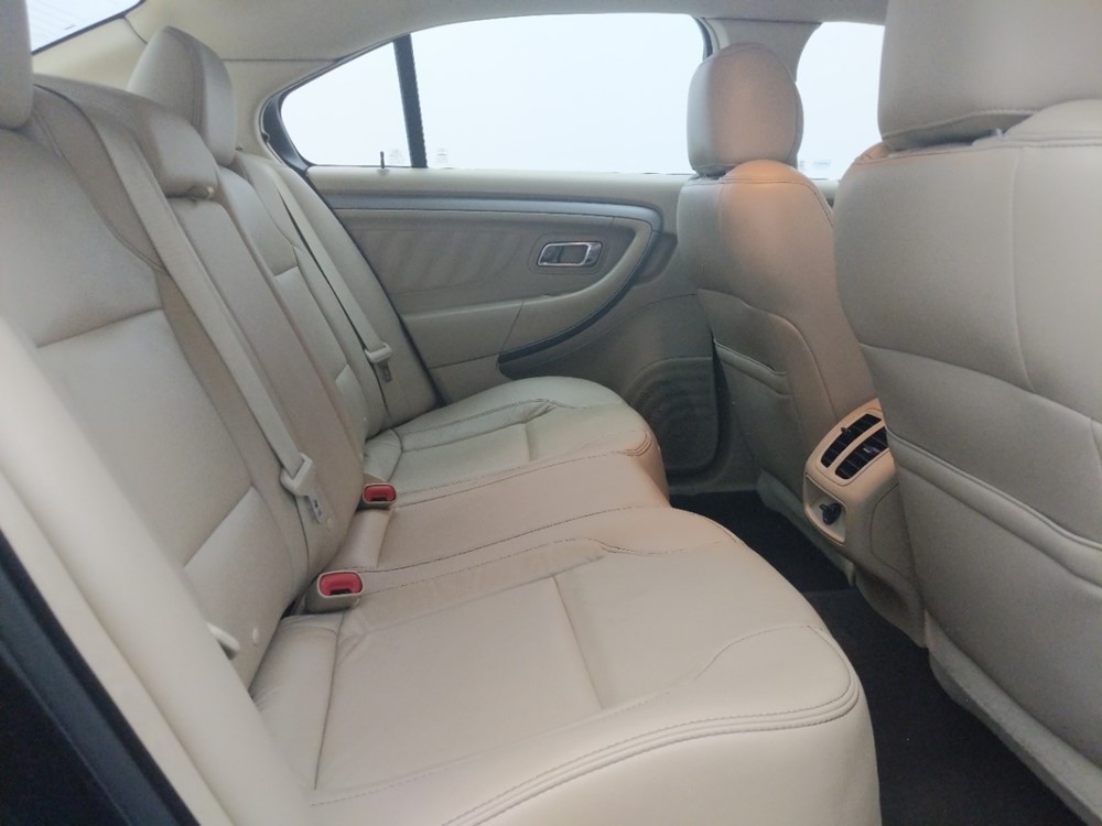 2016 Ford Taurus - Passenger Rear Seat