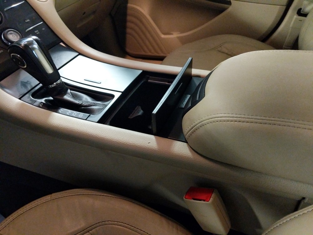 2016 Ford Taurus - Center Console/Cup Holders