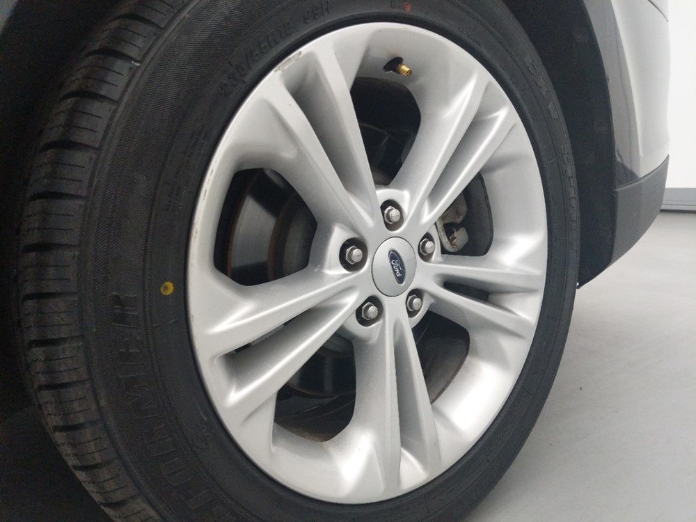 2016 Ford Taurus - Wheel