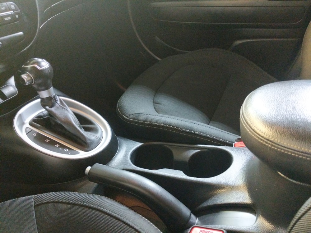 2017 Kia Soul - Center Console/Cup Holders