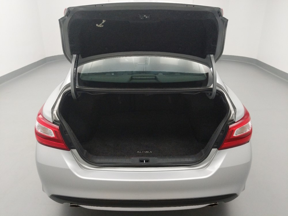 2017 Nissan Altima - Trunk