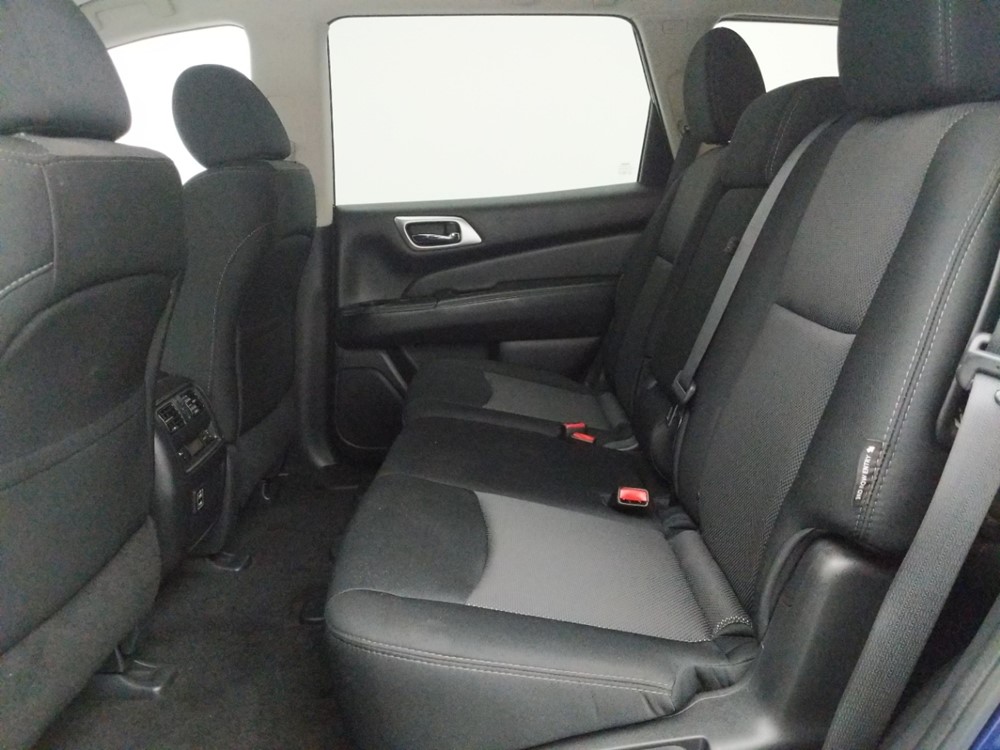 2018 Nissan Pathfinder - Driver Rear Seat