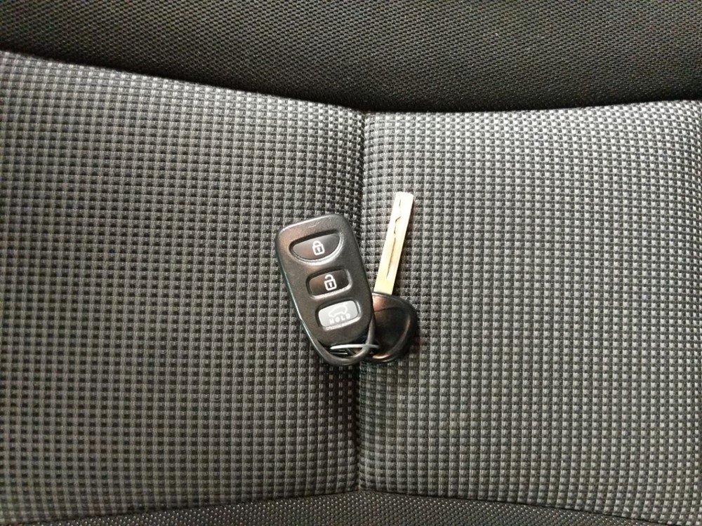 2017 Hyundai Elantra - Keys