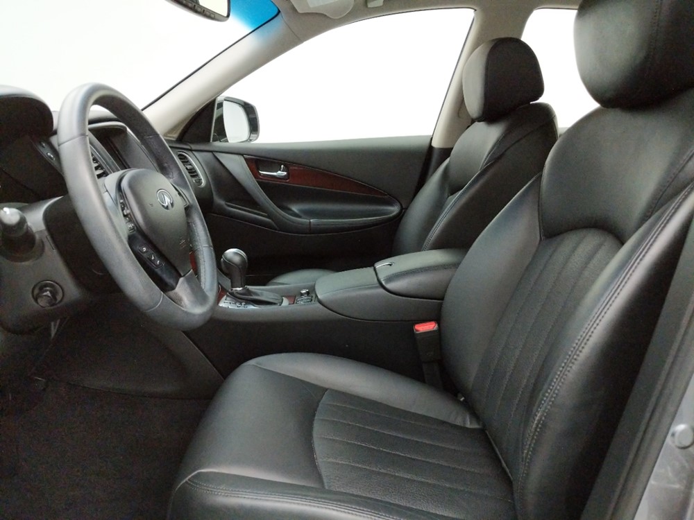 2016 INFINITI QX50 - Driver Front Seat