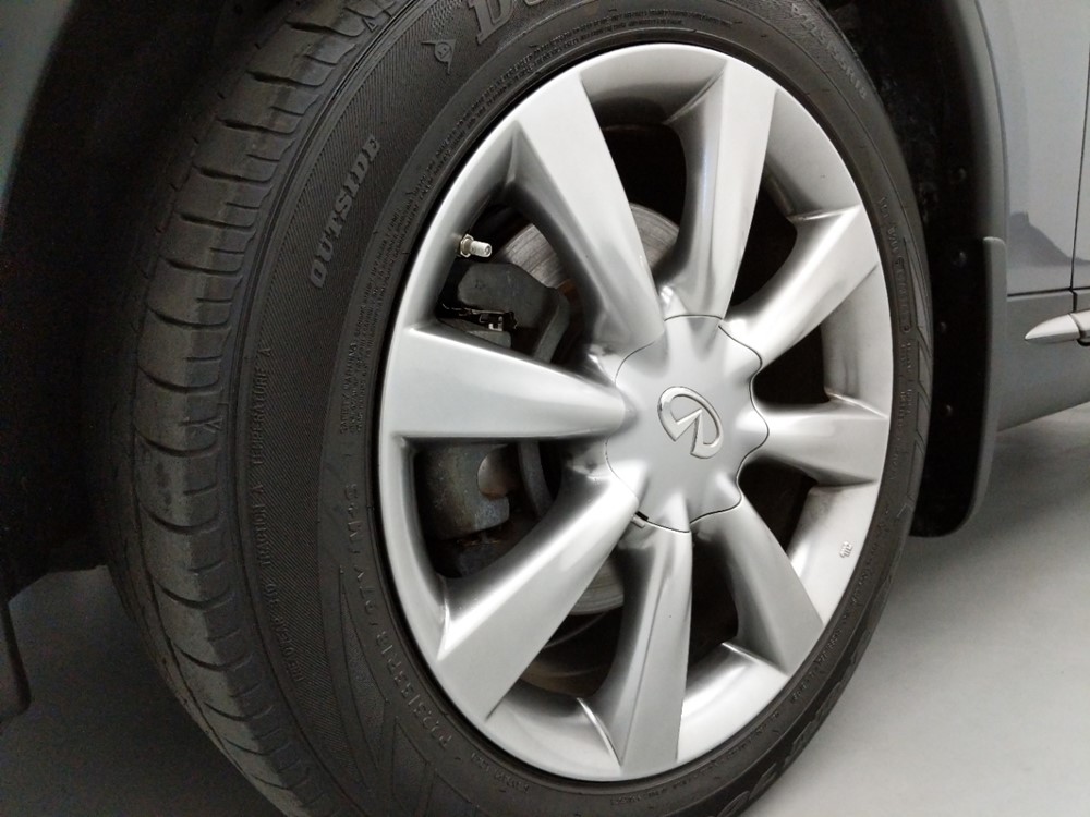 2016 INFINITI QX50 - Wheel