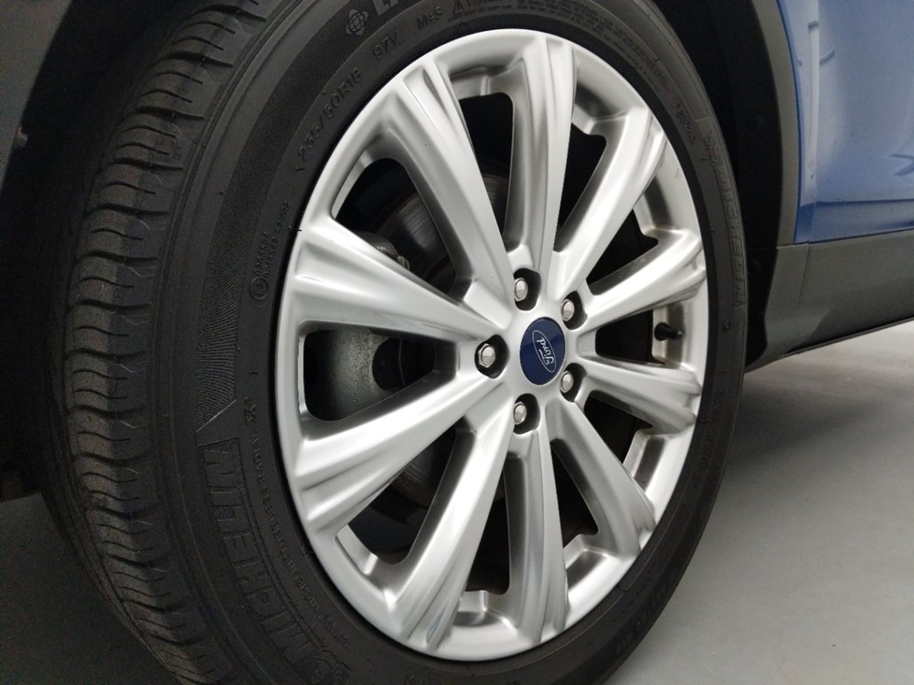 2017 Ford Escape - Wheel