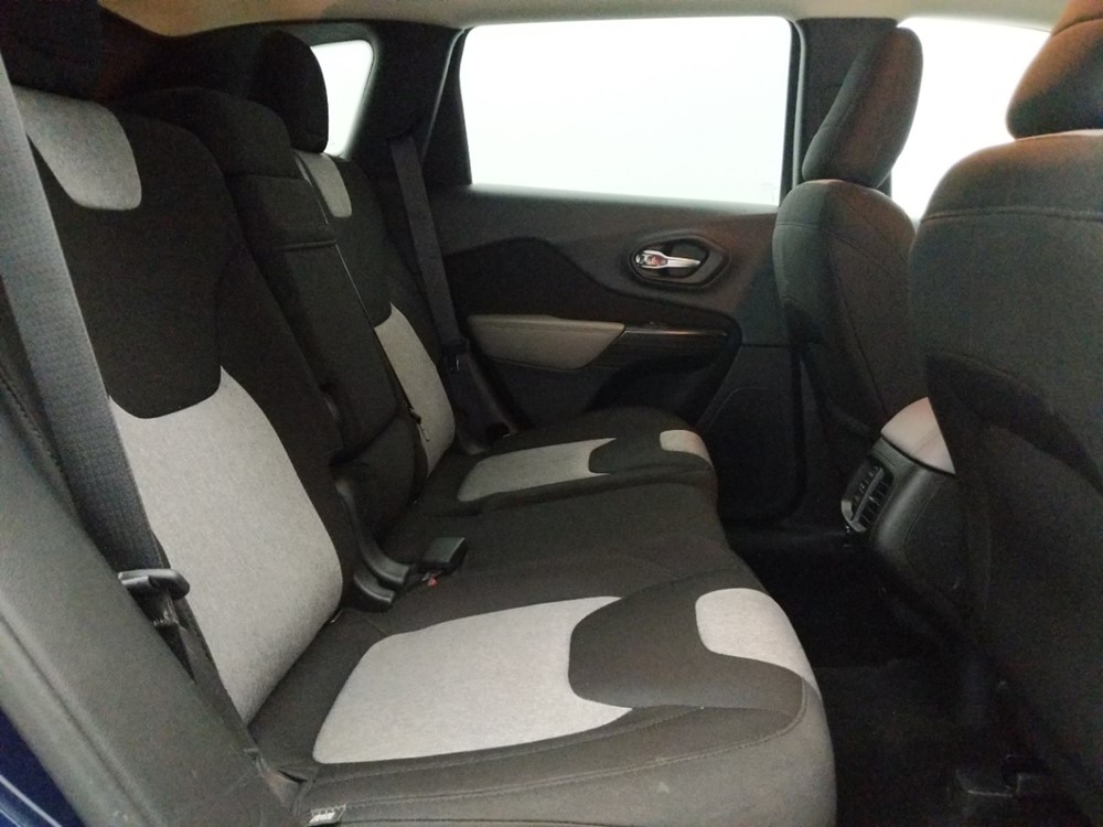 2014 Jeep Cherokee - Passenger Rear Seat