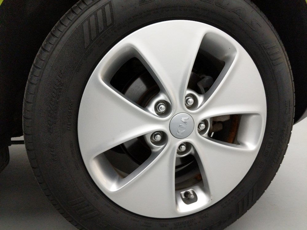 2016 Kia Soul - Wheel