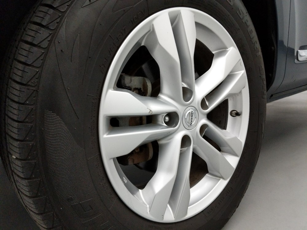 2015 Nissan Rogue - Wheel