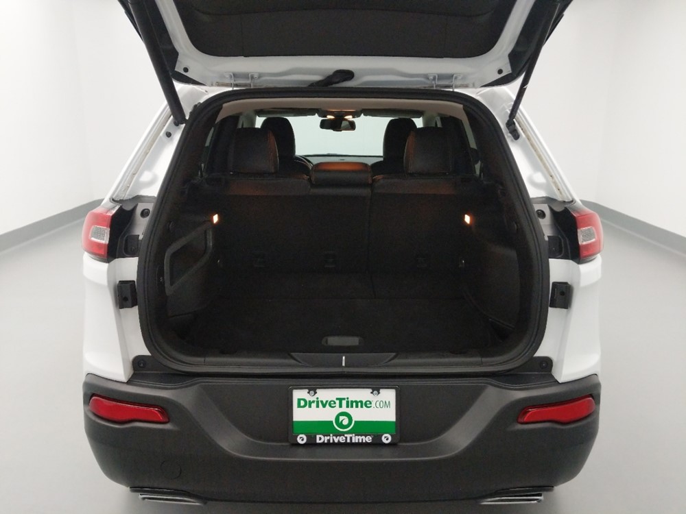 2016 Jeep Cherokee - Trunk