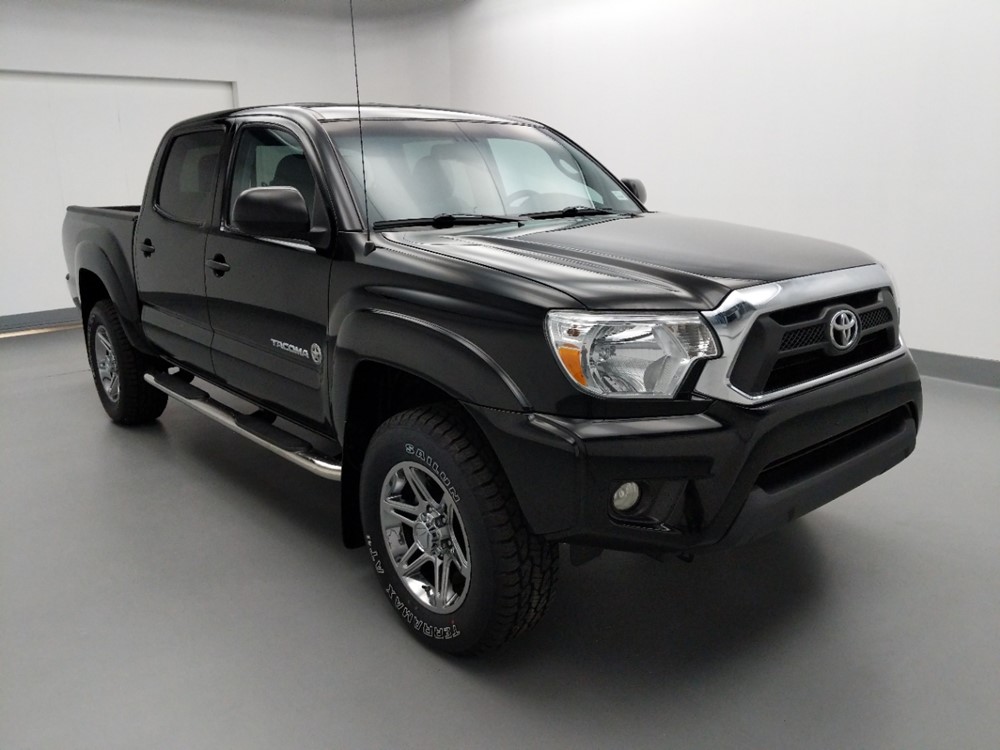 2014 Toyota Tacoma - Passenger Front Bumper