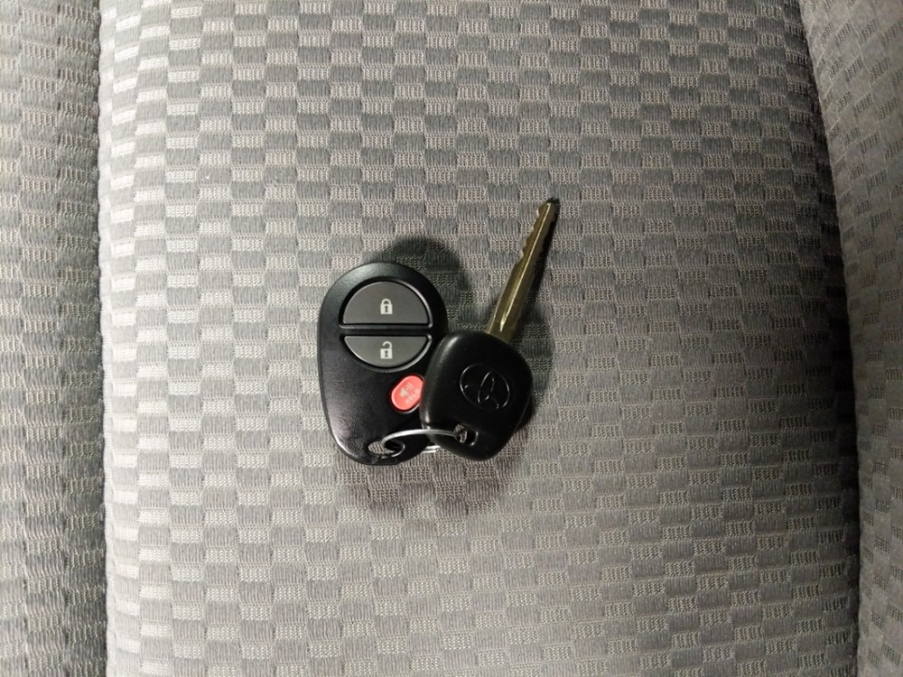 2014 Toyota Tacoma - Keys
