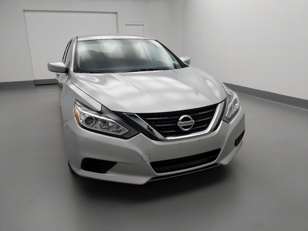 2016 Nissan Altima - Passenger Front Hood