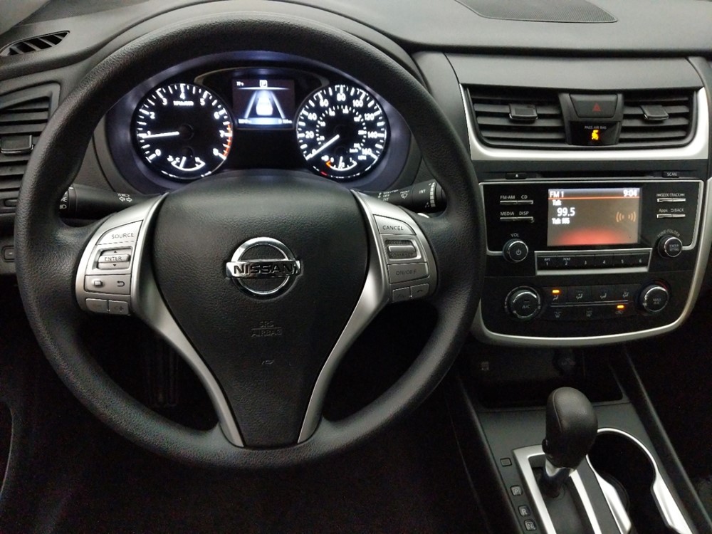 2016 Nissan Altima - Driver Dash