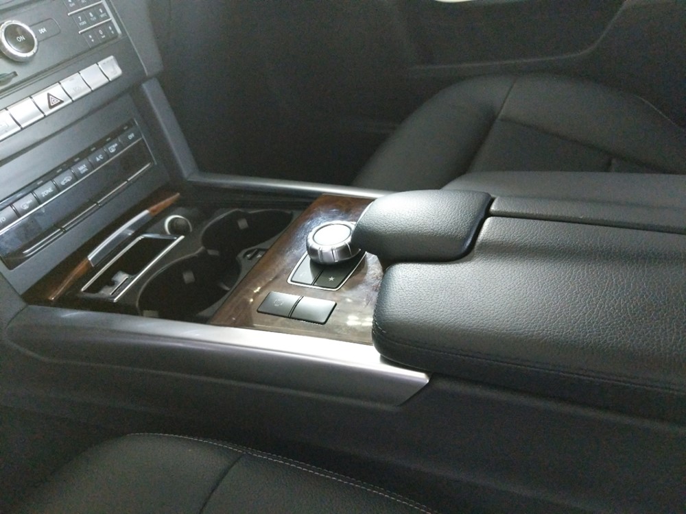 2016 Mercedes-Benz E350 - Center Console/Cup Holders