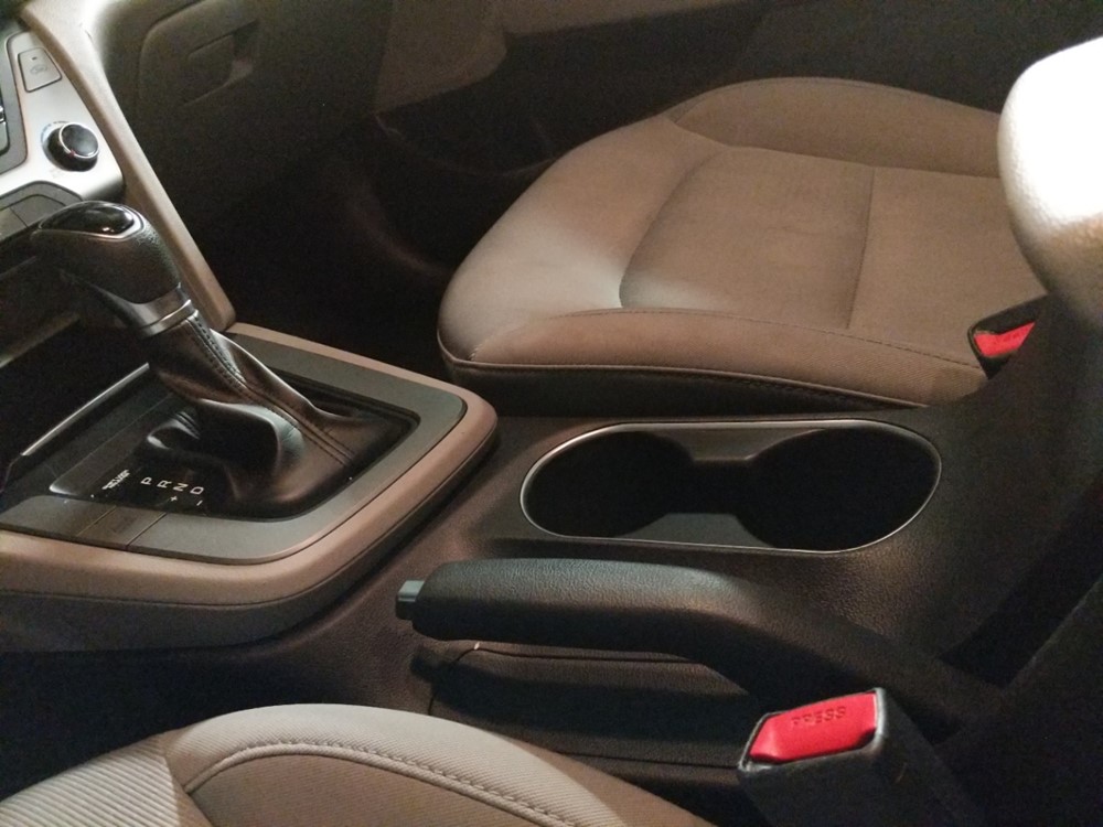 2018 Hyundai Elantra - Center Console/Cup Holders