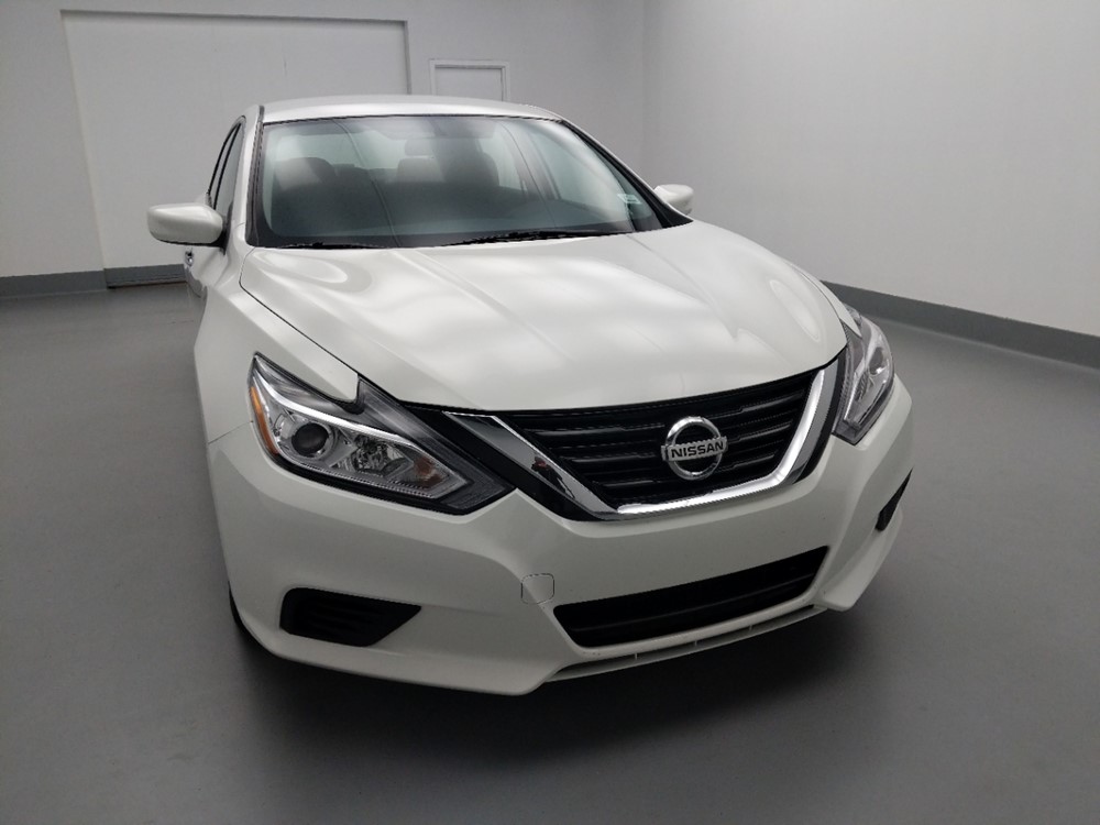 2017 Nissan Altima - Passenger Front Hood