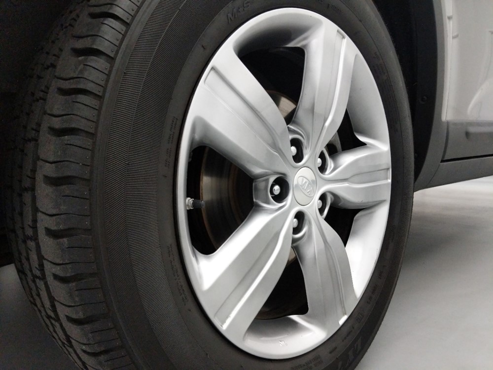 2013 Kia Sorento - Wheel