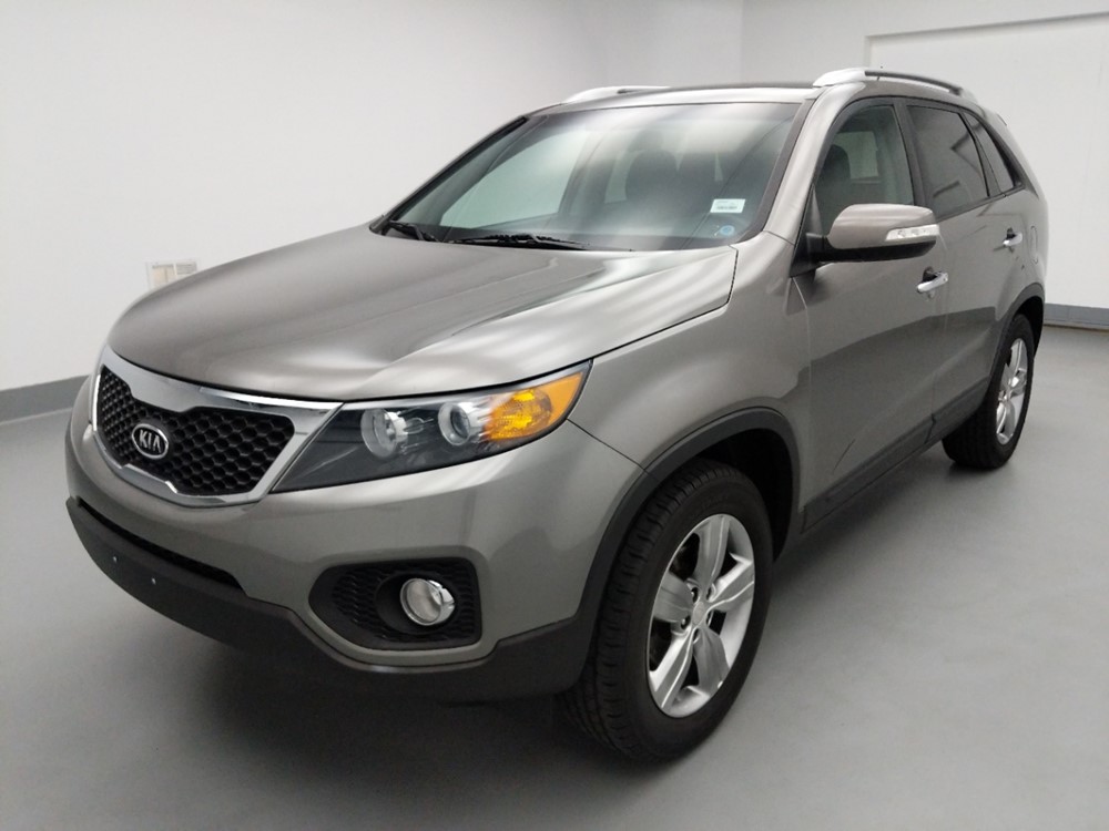 2013 Kia Sorento - Driver Front Bumper