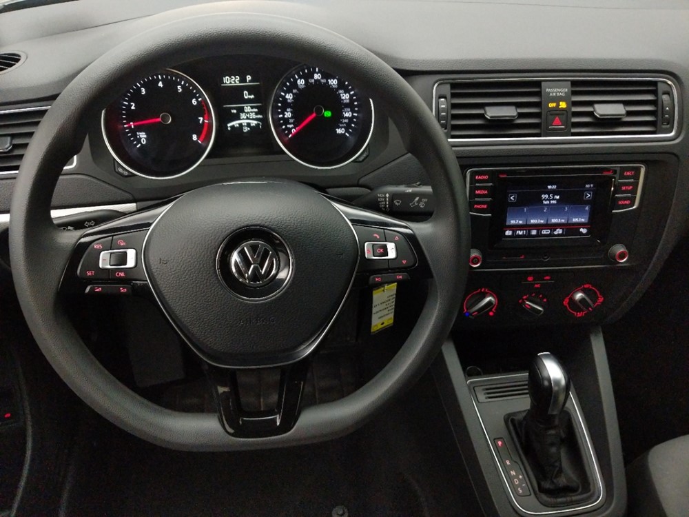 2018 Volkswagen Jetta - Driver Dash