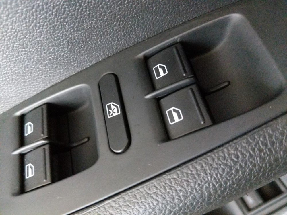 2018 Volkswagen Jetta - Driver Power Windows/Lock Control