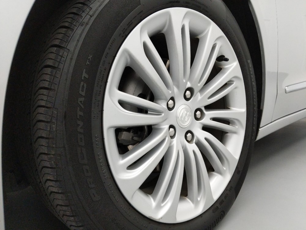 2018 Buick LaCrosse - Wheel