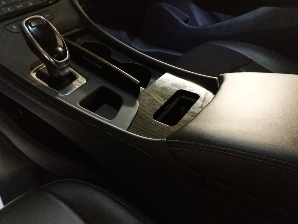 2018 Buick LaCrosse - Center Console/Cup Holders