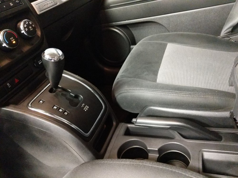 2014 Jeep Compass - Center Console/Cup Holders