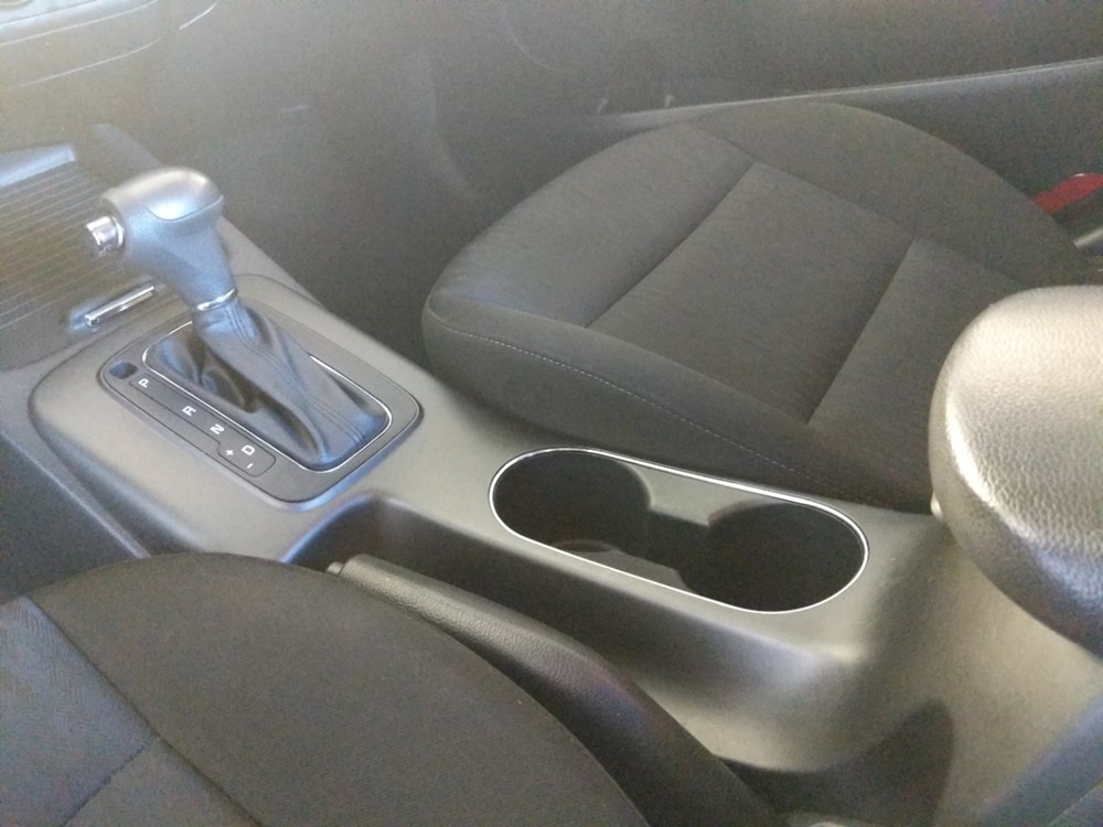 2016 Kia Forte - Center Console/Cup Holders