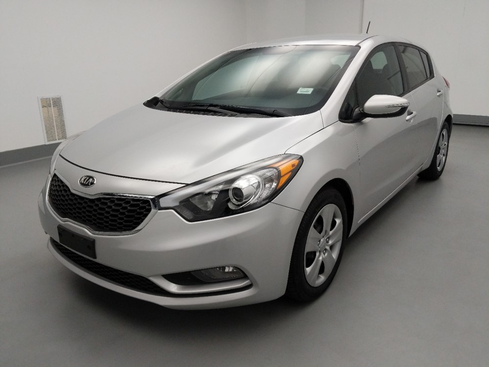 Used 2016 Kia Forte5 Driver Front Bumper