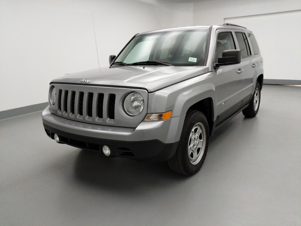 Used 2015 Jeep Patriot Driver Front Bumper