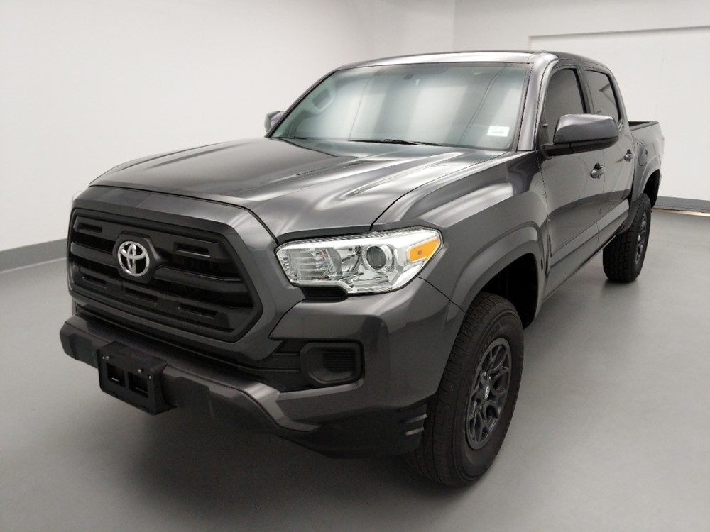 Used 2016 Toyota Tacoma Driver Front Bumper