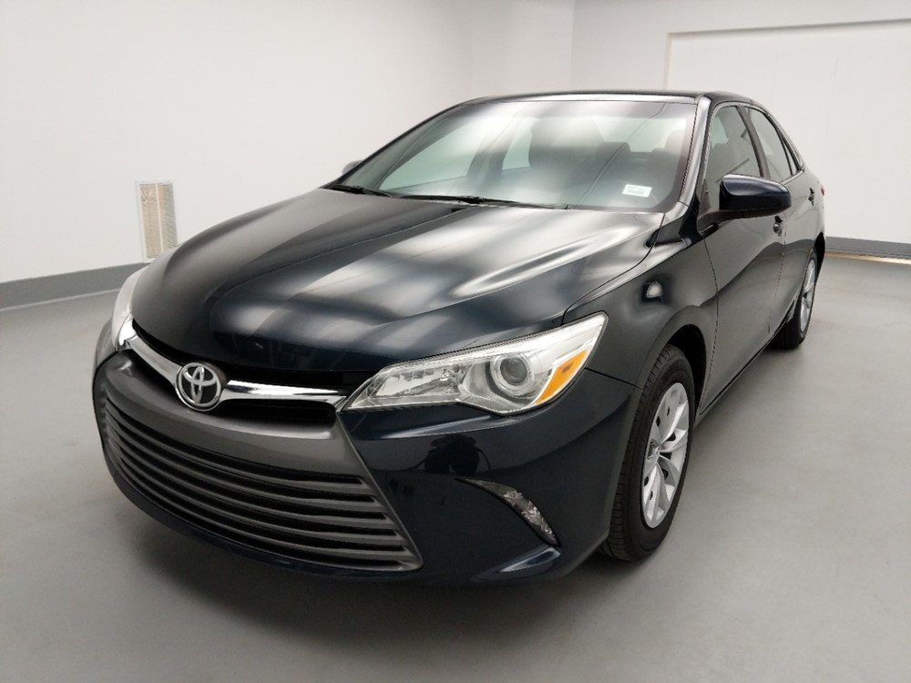 Used 2015 Toyota Camry Driver Front Bumper