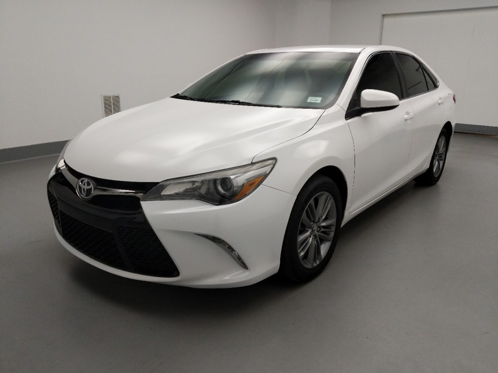 Used 2015 Toyota Camry Driver Front Bumper