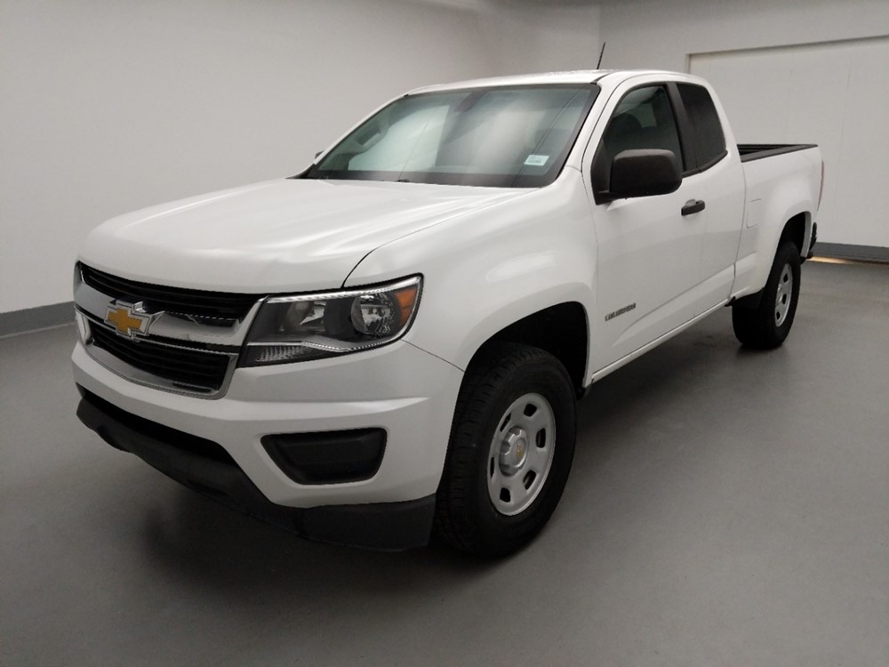 Used 2015 Chevrolet Colorado Driver Front Bumper