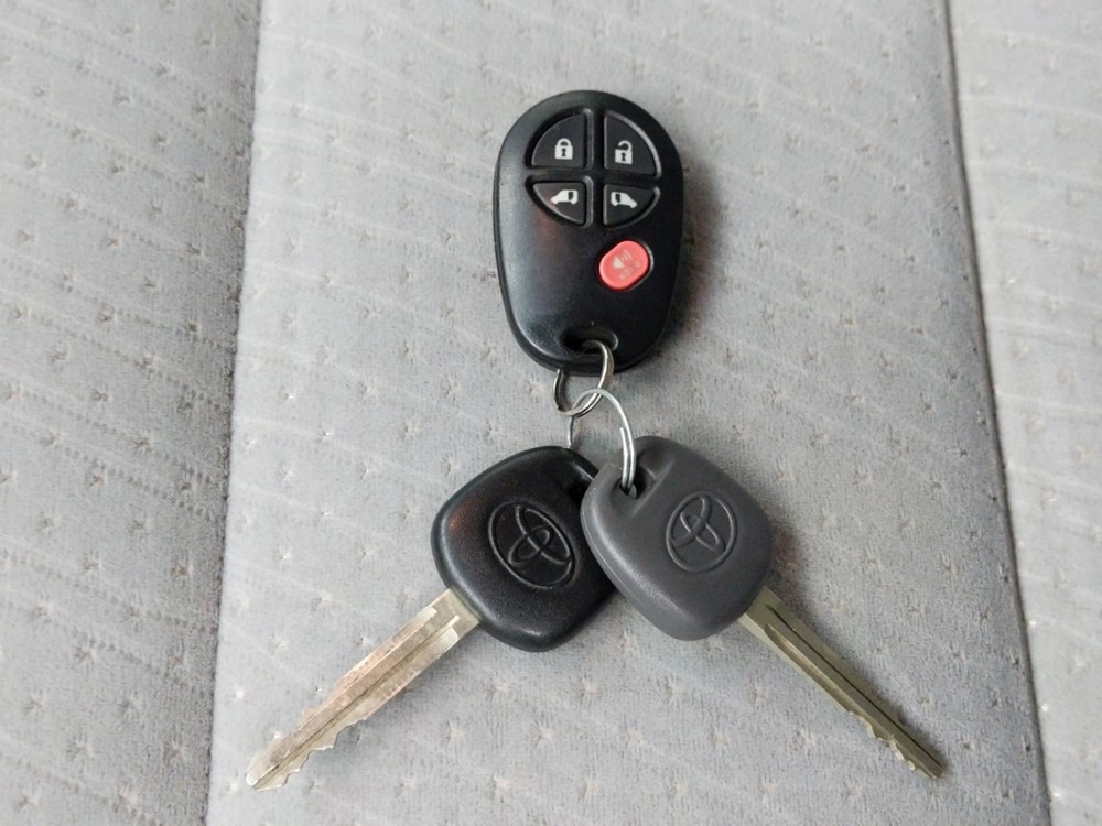 2015 Toyota Sienna - Keys