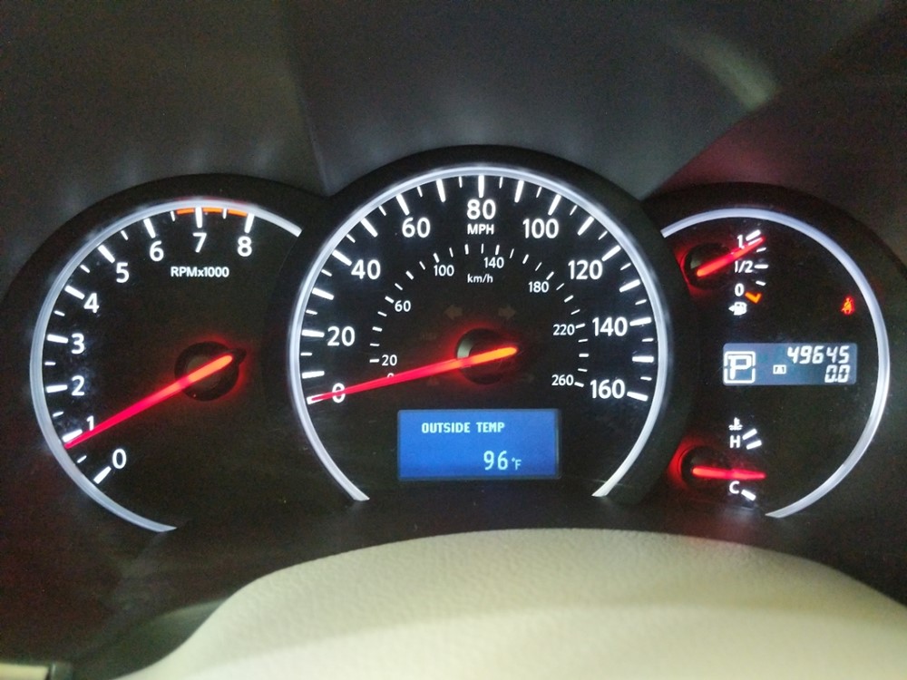 2017 Nissan Quest - Odometer Close Up