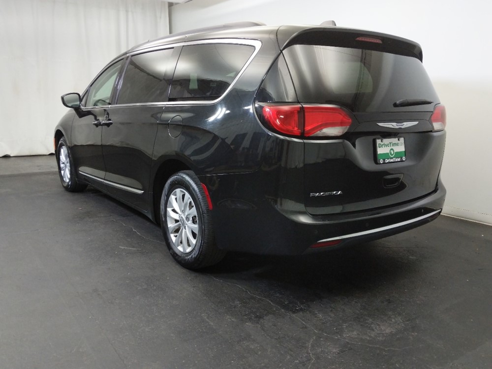 2017 Chrysler Pacifica - Driver Rear Bumper