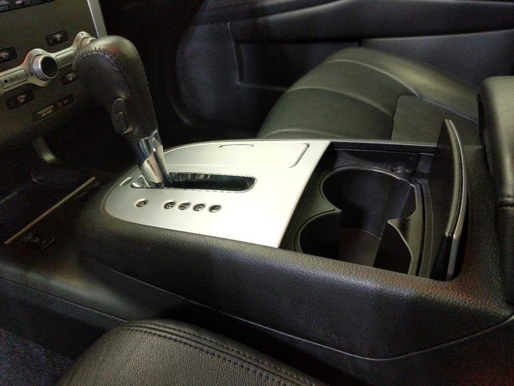 2014 Nissan Murano - Center Console/Cup Holders
