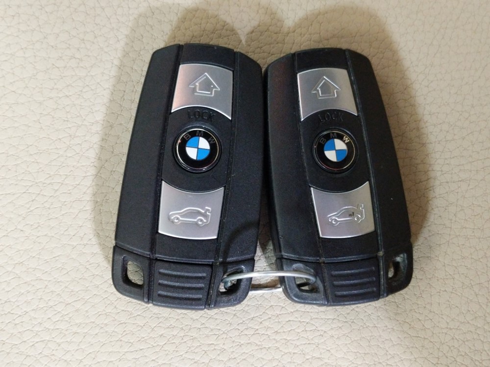 2010 BMW 328i - Keys