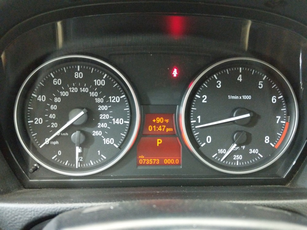 2010 BMW 328i - Odometer Close Up