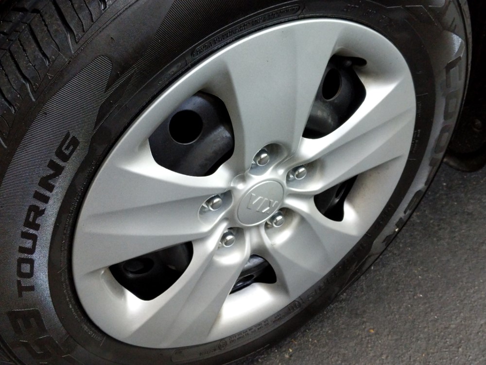 2016 Kia Forte - Wheel