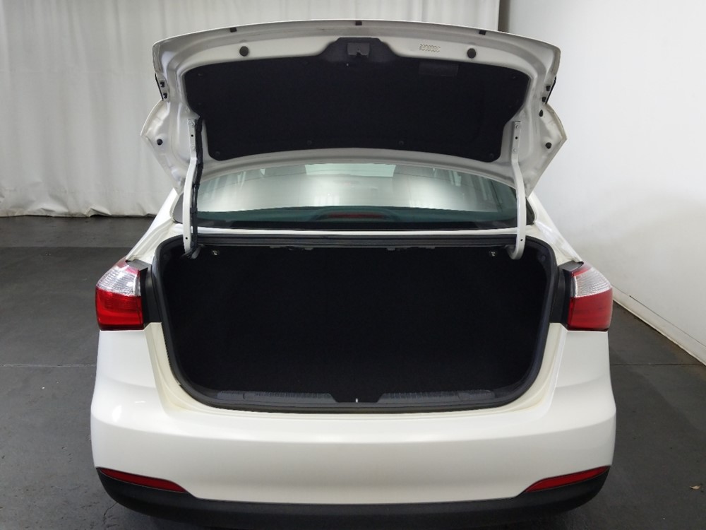 2016 Kia Forte - Trunk
