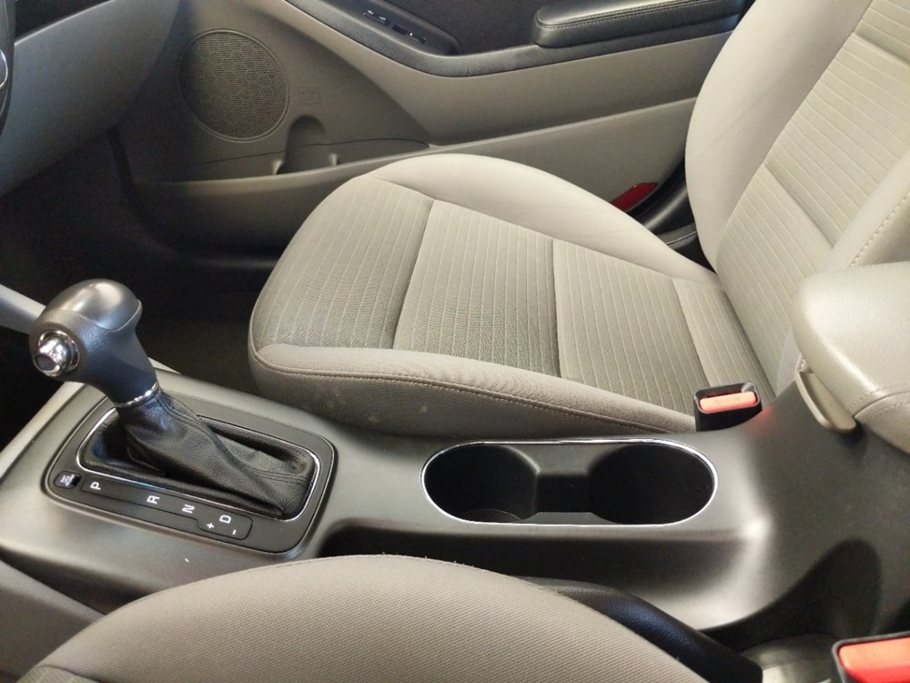 2015 Kia Forte - Center Console/Cup Holders