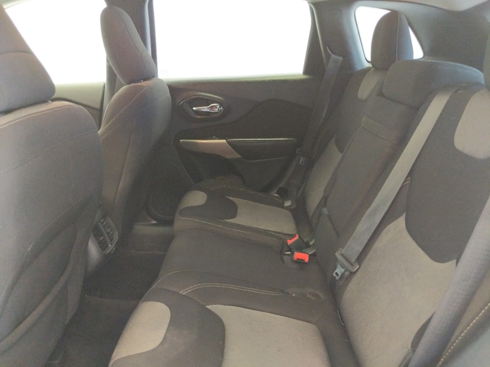 2017 Jeep Cherokee - Driver Rear Seat