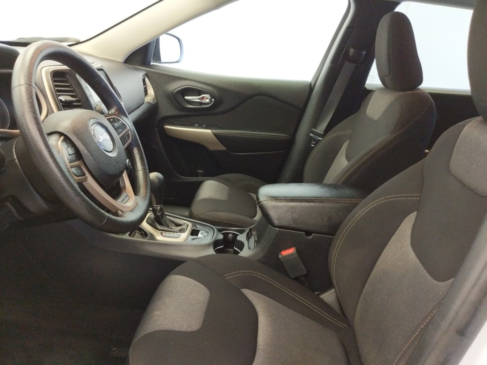 2017 Jeep Cherokee - Driver Front Seat