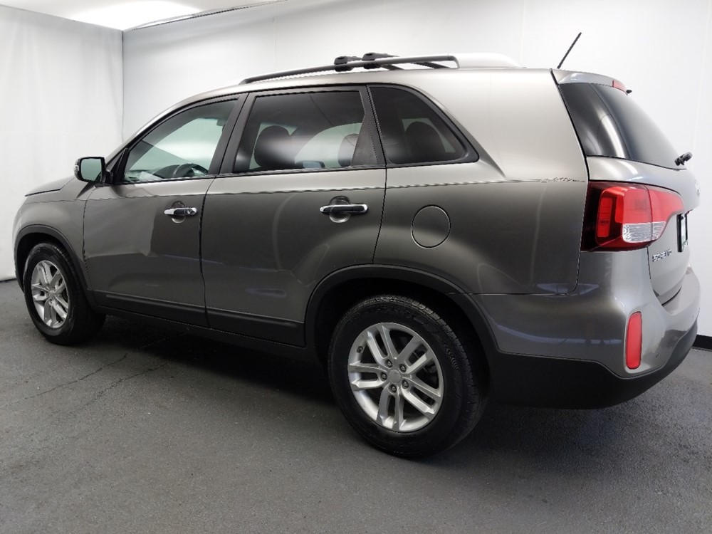 2014 Kia Sorento - Driver Rear Side